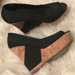 Mossimo Black and Tan Wedge Sandals / Heels